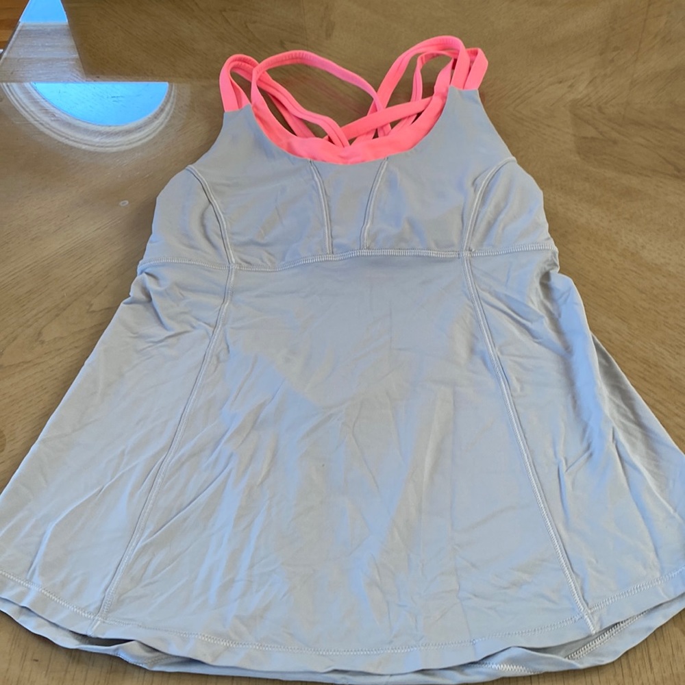 Lululemon top in great condition